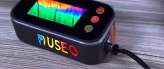 How does a pulse oximeter work?